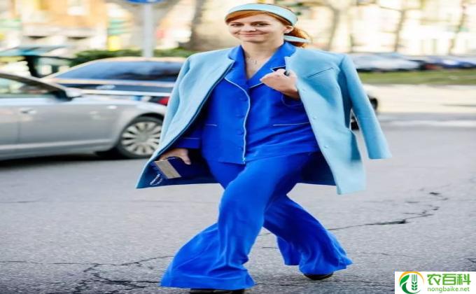 分体雨衣和一体雨衣的优缺点