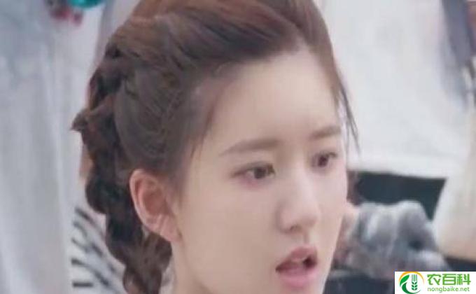 玻璃窗中的女孩剧情介绍,玻璃少女